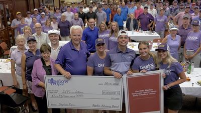 large group photo of bigelow open participants and donors